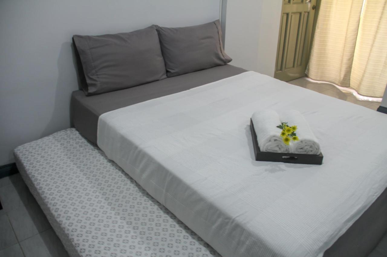 Apartamento estudio de 37 m² en Makati, con 1 baño privado. Manila Exterior foto