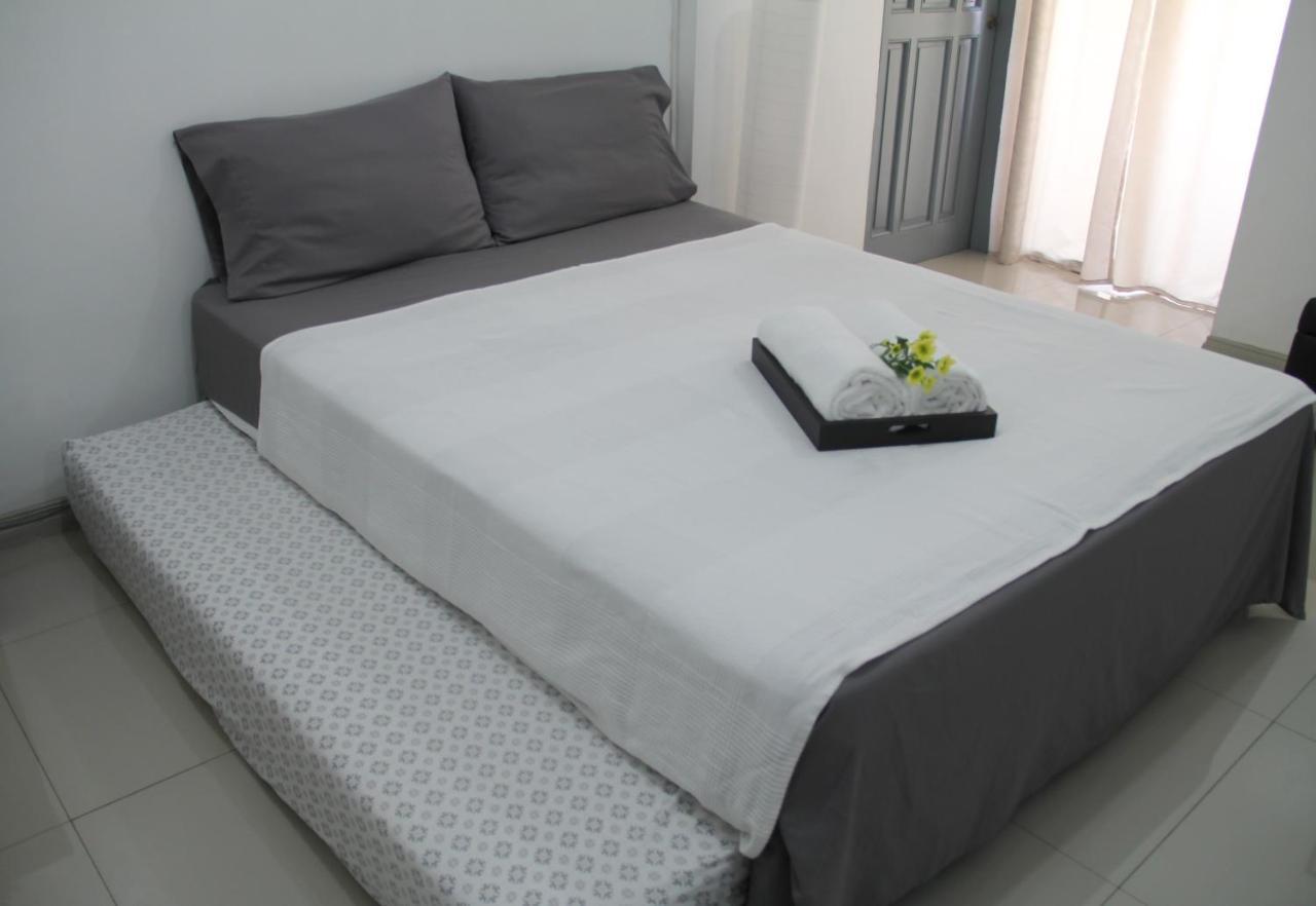 Apartamento estudio de 37 m² en Makati, con 1 baño privado. Manila Exterior foto