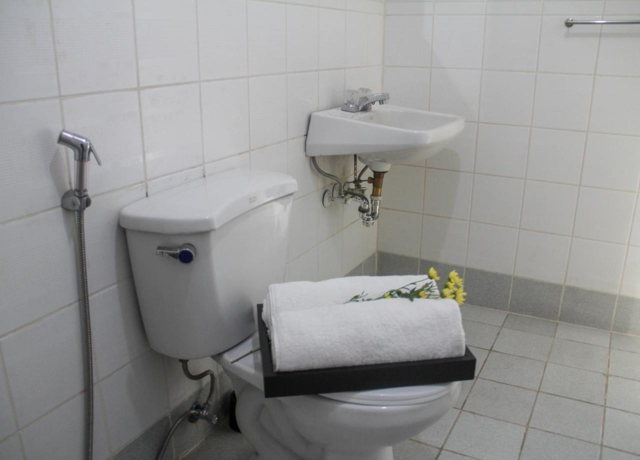 Apartamento estudio de 37 m² en Makati, con 1 baño privado. Manila Exterior foto